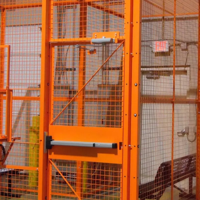 Hydraulic Closer in a Panic Door
